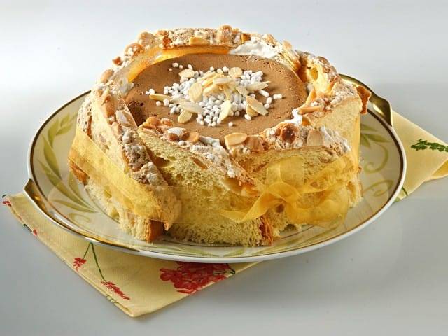 Ricette: la torta di mele con crema pasticciera