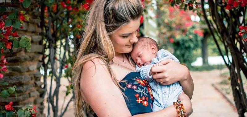 Esogestazione, rapporto viscerale tra mamma e neonato