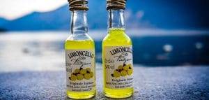 Sapete come si fa il limoncello in casa
