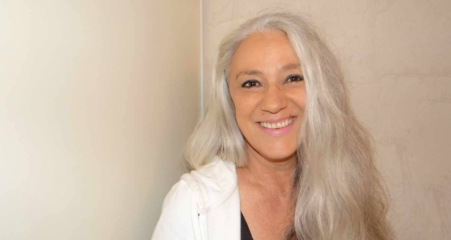 Quali sono le cause dei capelli grigi