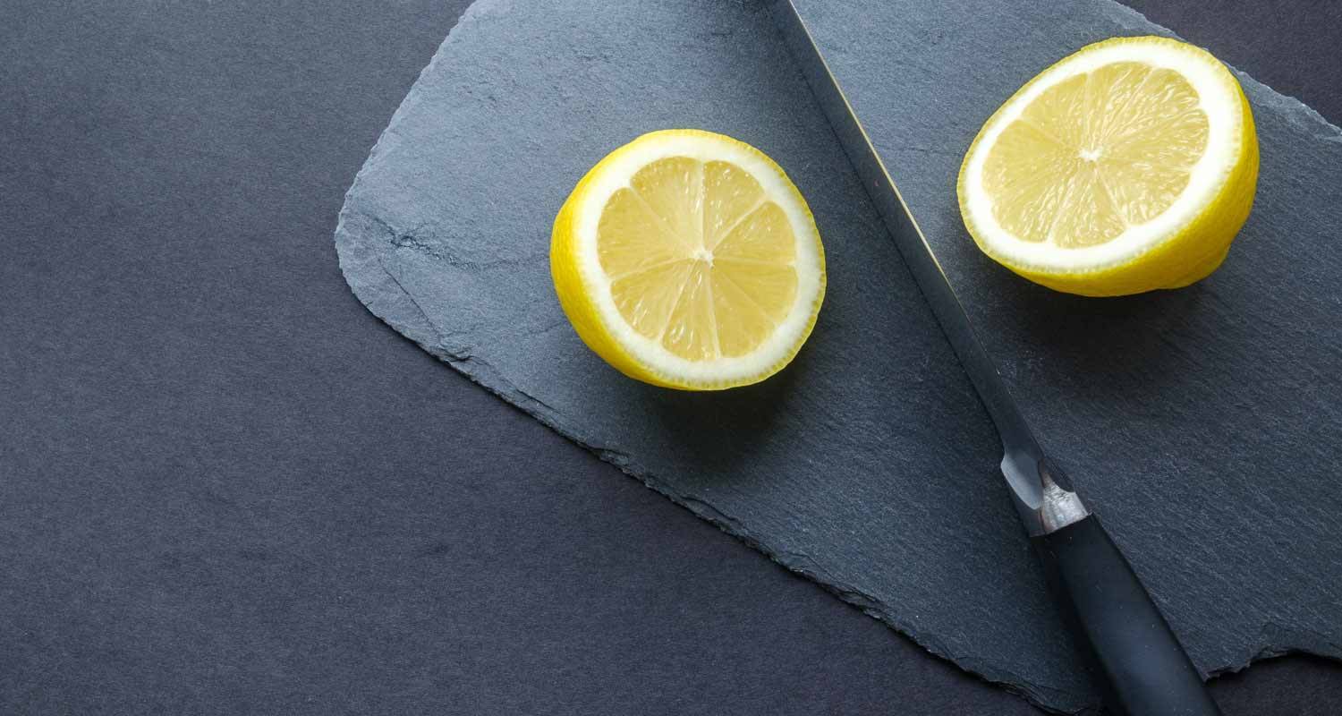Limoncello fatto in casa: la procedura completa