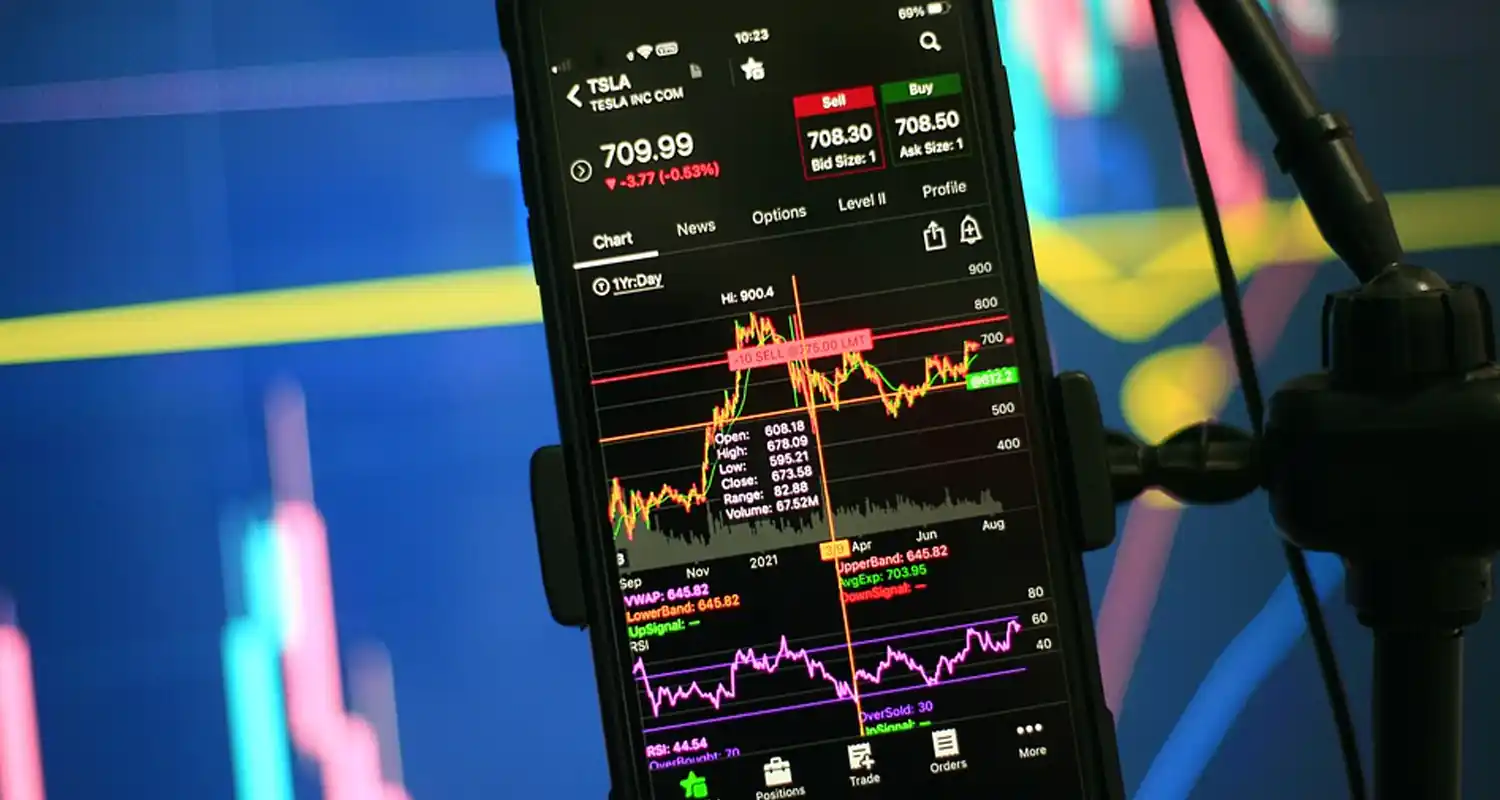 Elon Musk continua a vendere azioni Tesla