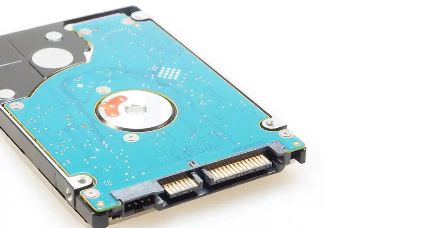 Bug di Windows 11 Soluzioni per problemi con SSD e HDD SATA