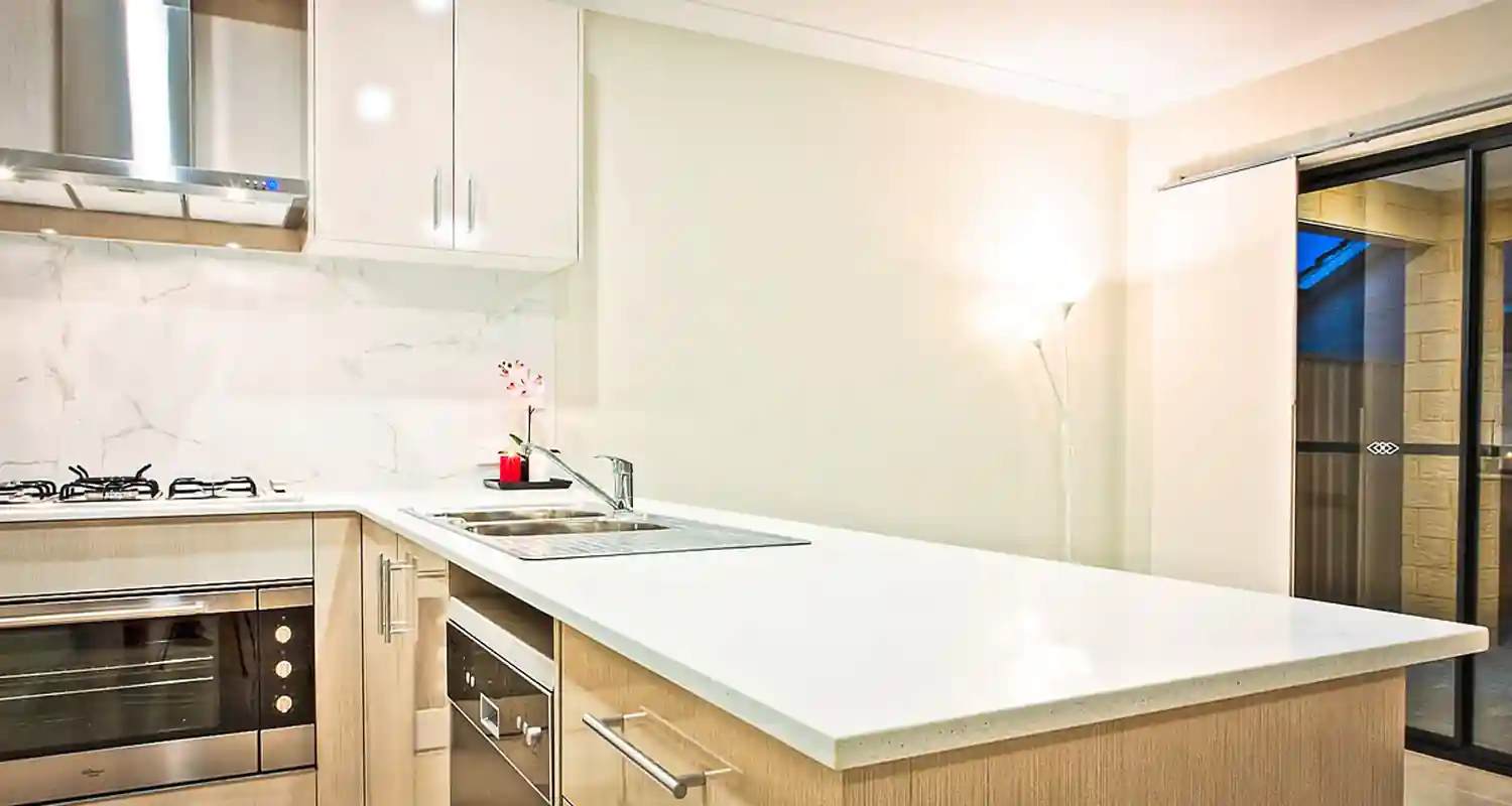 Quali sono i fattori presi in considerazione durante la valutazione immobiliare?