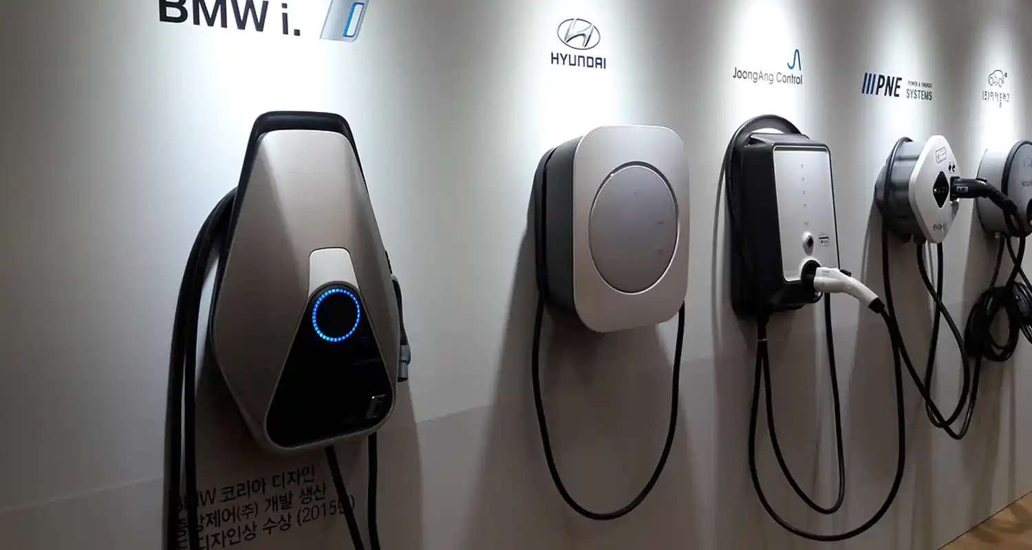 Nuovi contributi per le colonnine di ricarica in casa