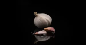 Ecco cosa succede mangiando aglio