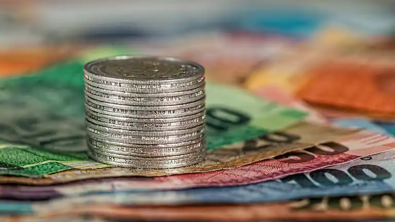 Il Taglio dei Tassi in Svizzera Cause Effetti e Implicazioni Economiche